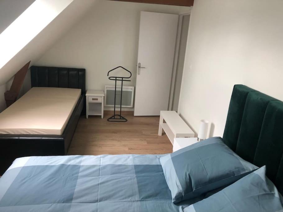 Residence Merlin Appart Des Druides Saint-Malon-sur-Mel Esterno foto