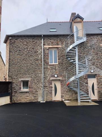Residence Merlin Appart Des Druides Saint-Malon-sur-Mel Esterno foto